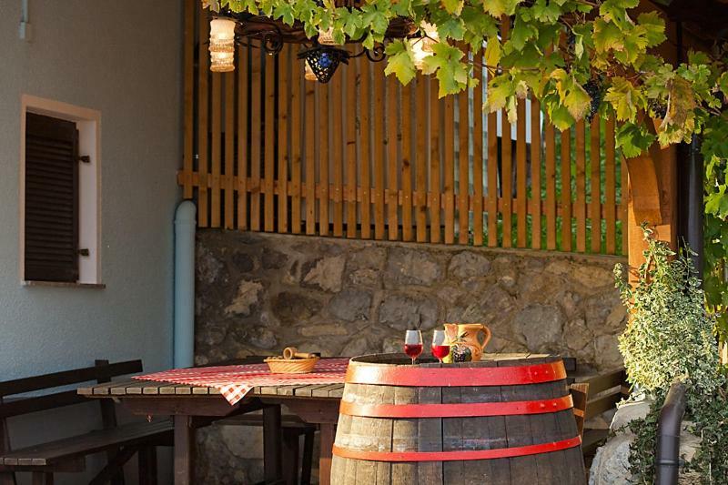 Zidanica Meglic - Vineyard Cottage Meglic Trebnje Ngoại thất bức ảnh